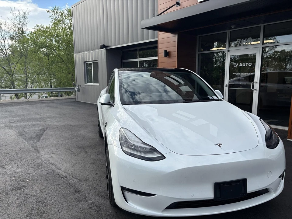 2021 Tesla Model Y - Image 2 of 18