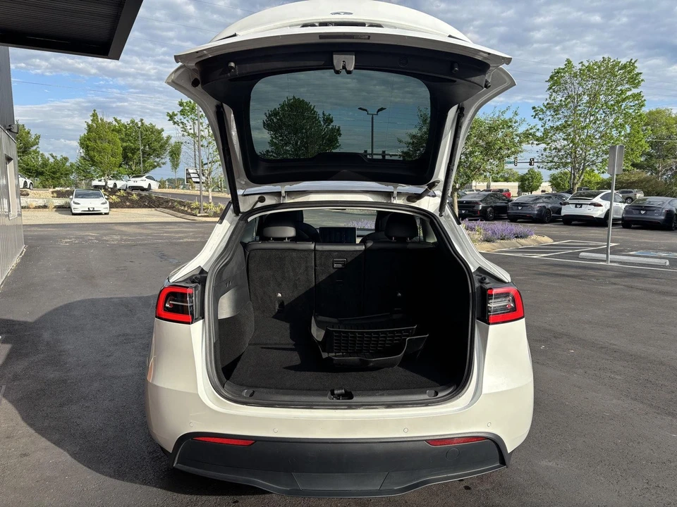 2021 Tesla Model Y - Image 8 of 18