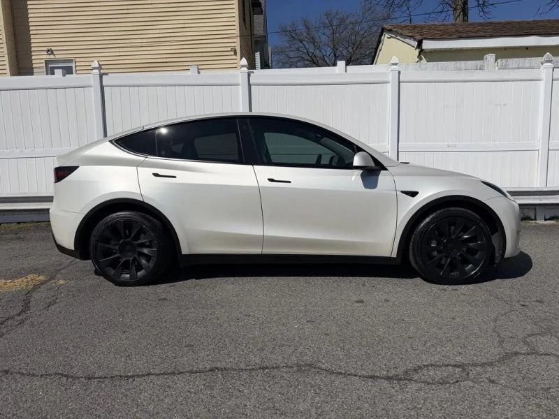 2021 Tesla Model Y - Image 8 of 12