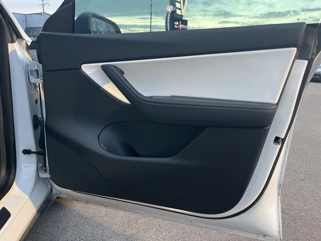 2021 Tesla Model Y - Image 18 of 21