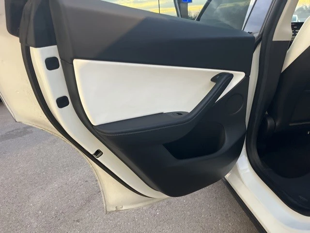 2021 Tesla Model Y - Image 11 of 21