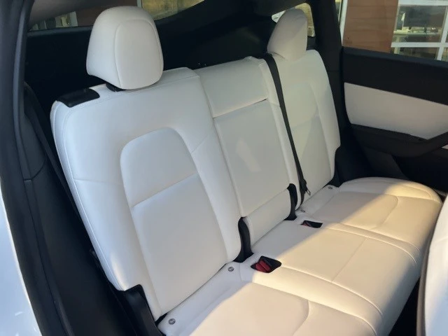2021 Tesla Model Y - Image 17 of 21
