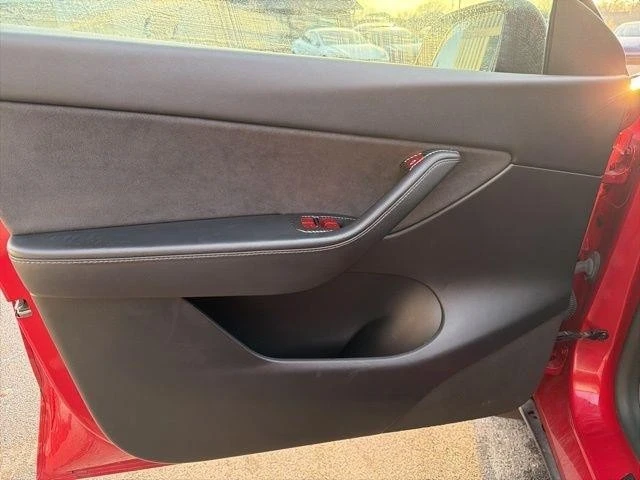 2021 Tesla Model Y - Image 11 of 21