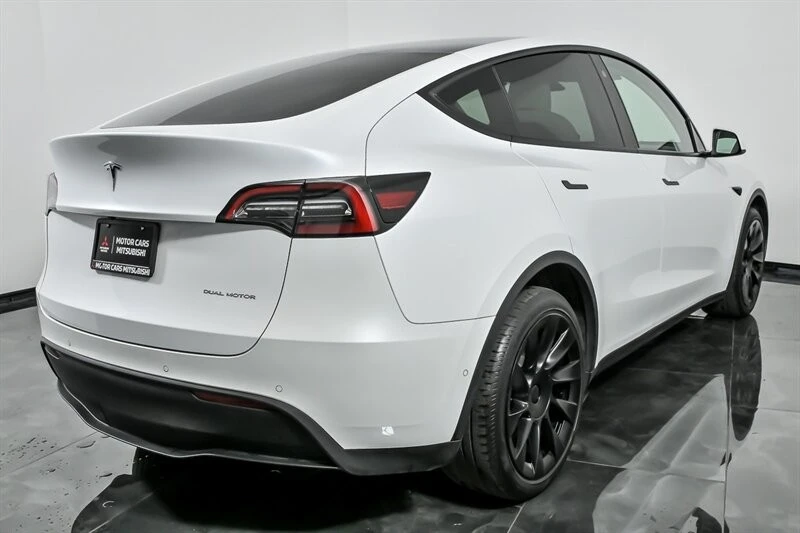 2021 Tesla Model Y - Image 10 of 21