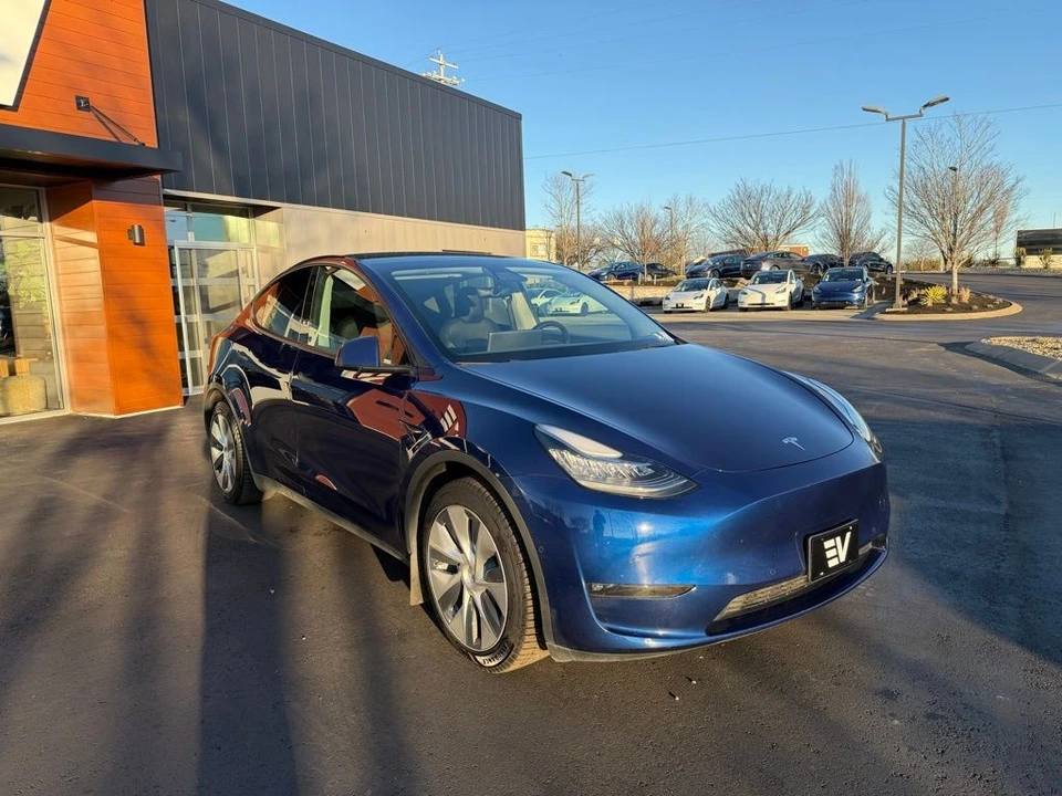 2021 Tesla Model Y - Image 2 of 14