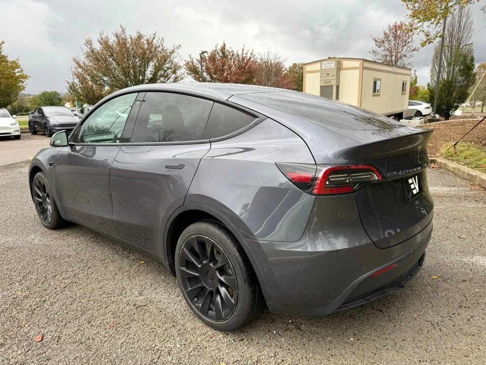 2021 Tesla Model Y - Image 4 of 9