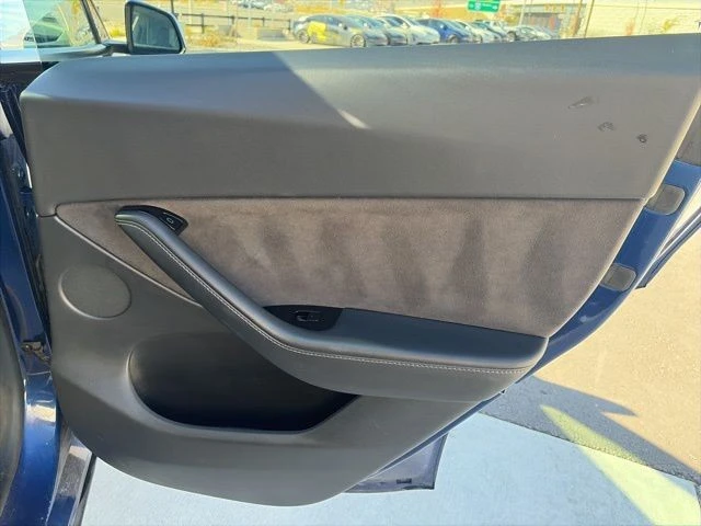 2021 Tesla Model Y - Image 18 of 21