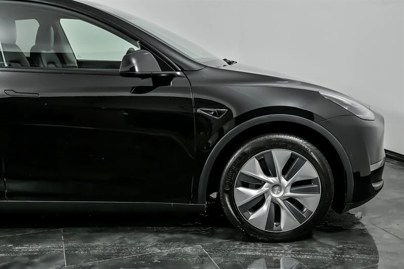 2021 Tesla Model Y - Image 12 of 21
