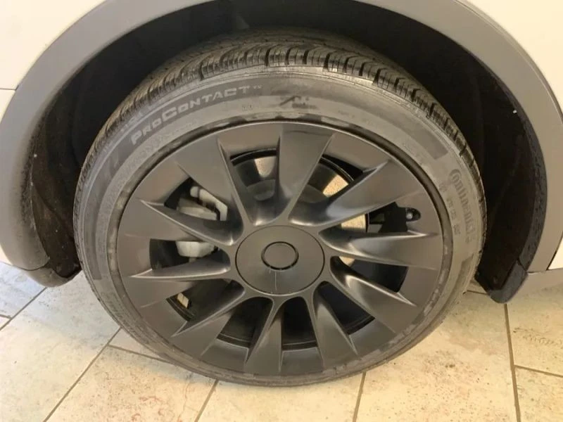 2021 Tesla Model Y - Image 10 of 12