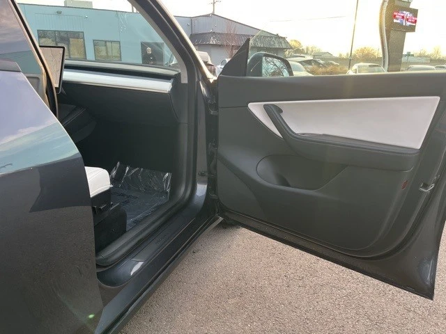 2021 Tesla Model Y - Image 20 of 21