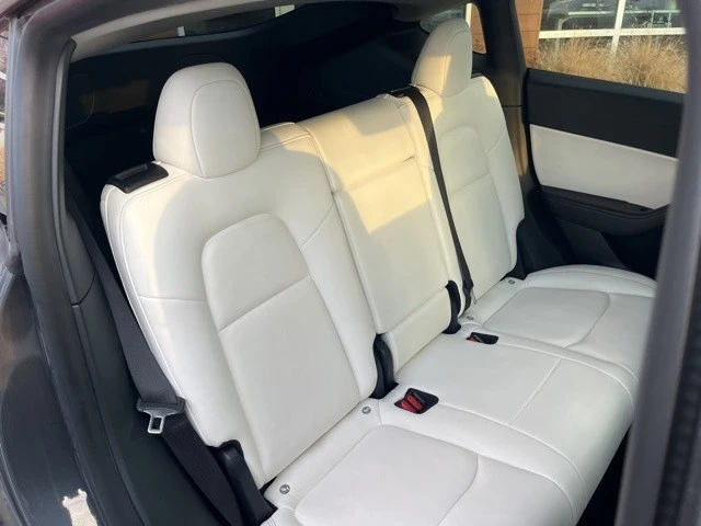 2021 Tesla Model Y - Image 19 of 21