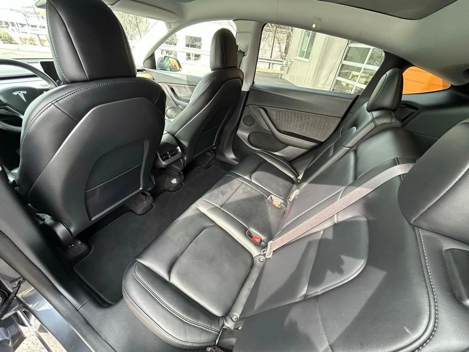 2021 Tesla Model Y - Image 11 of 17