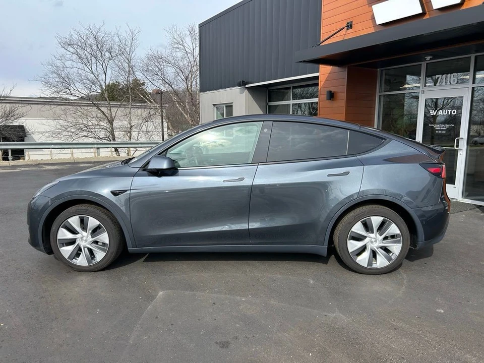 2021 Tesla Model Y - Image 5 of 17