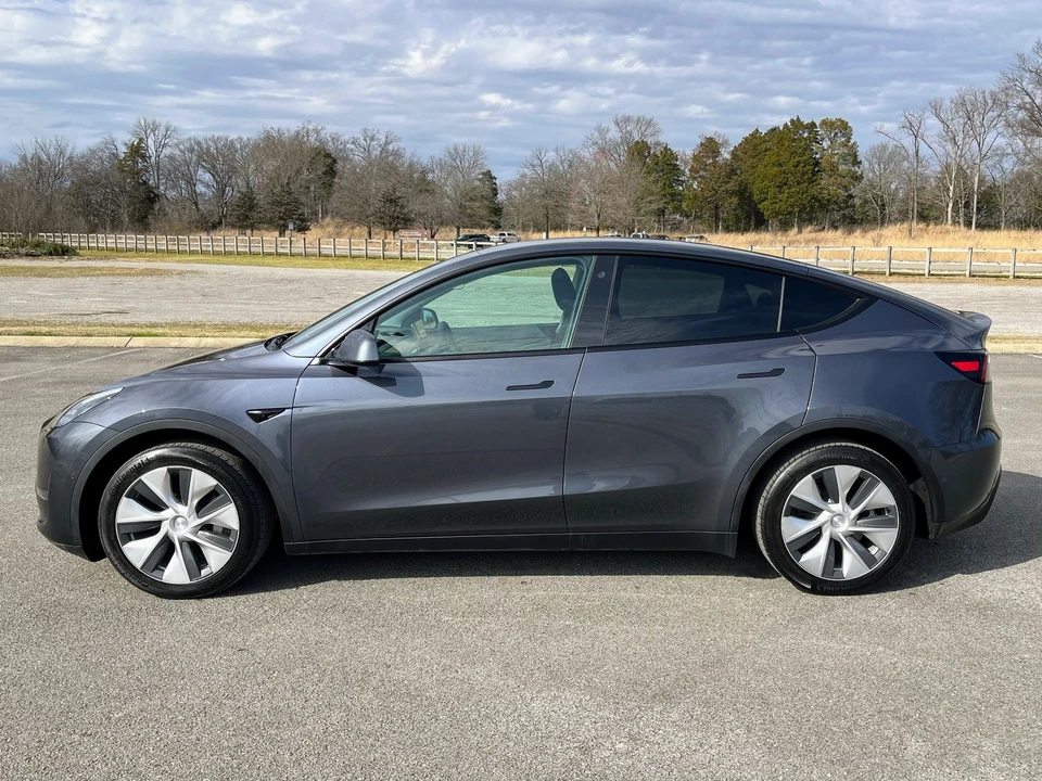 2021 Tesla Model Y - Image 7 of 12