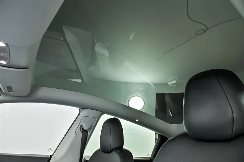 2021 Tesla Model Y - Image 19 of 21