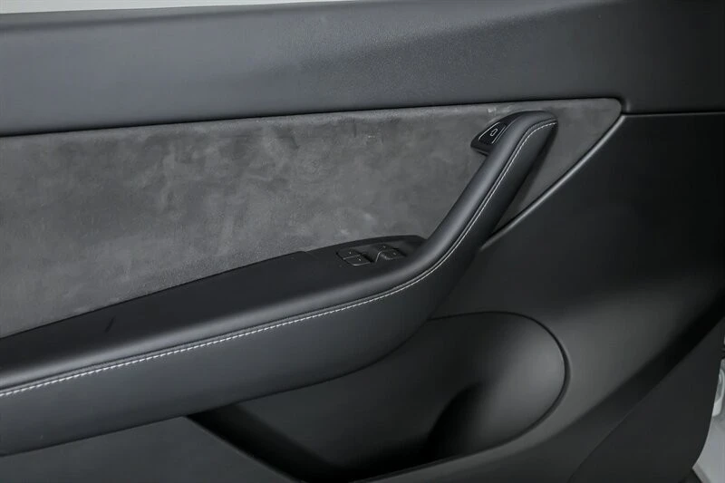 2021 Tesla Model Y - Image 15 of 21