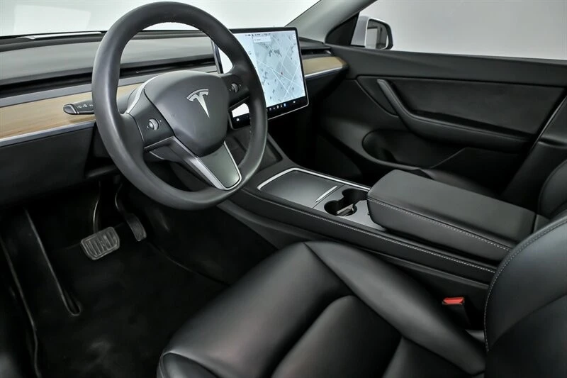 2021 Tesla Model Y - Image 16 of 21