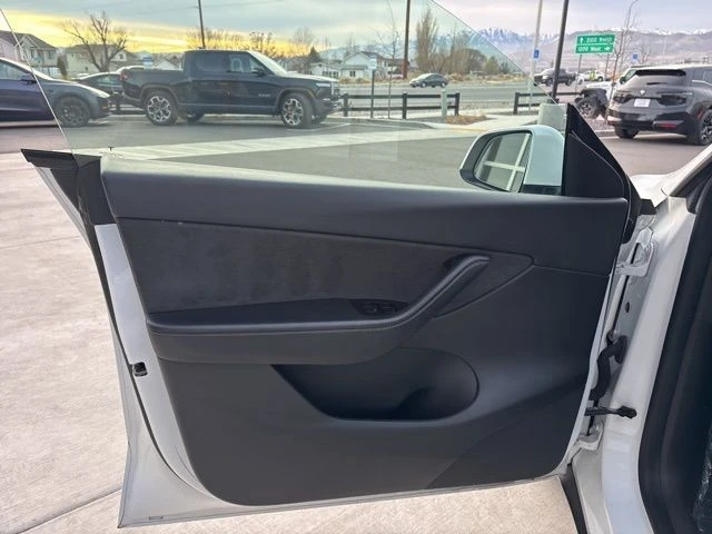 2021 Tesla Model Y - Image 11 of 21
