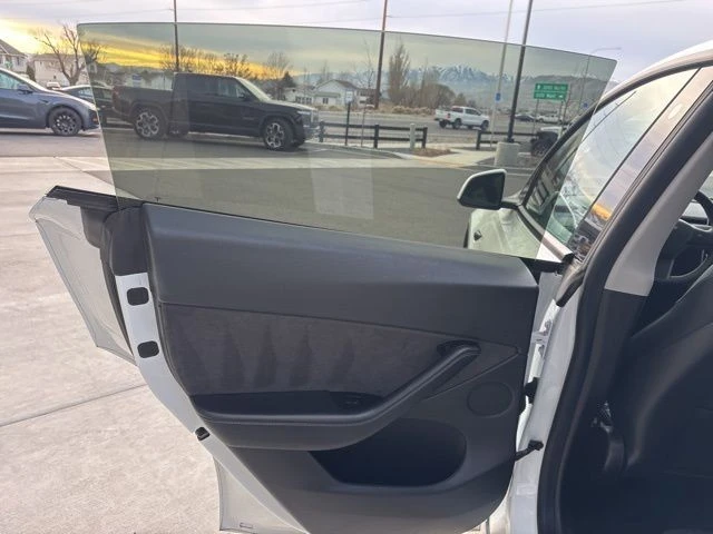 2021 Tesla Model Y - Image 14 of 21