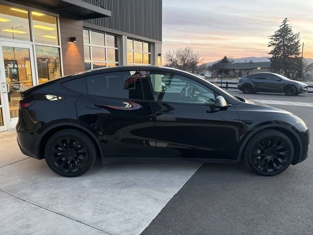 2021 Tesla Model Y - Image 9 of 21