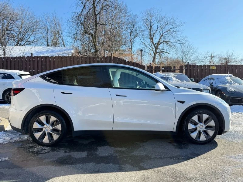 2021 Tesla Model Y - Image 4 of 12
