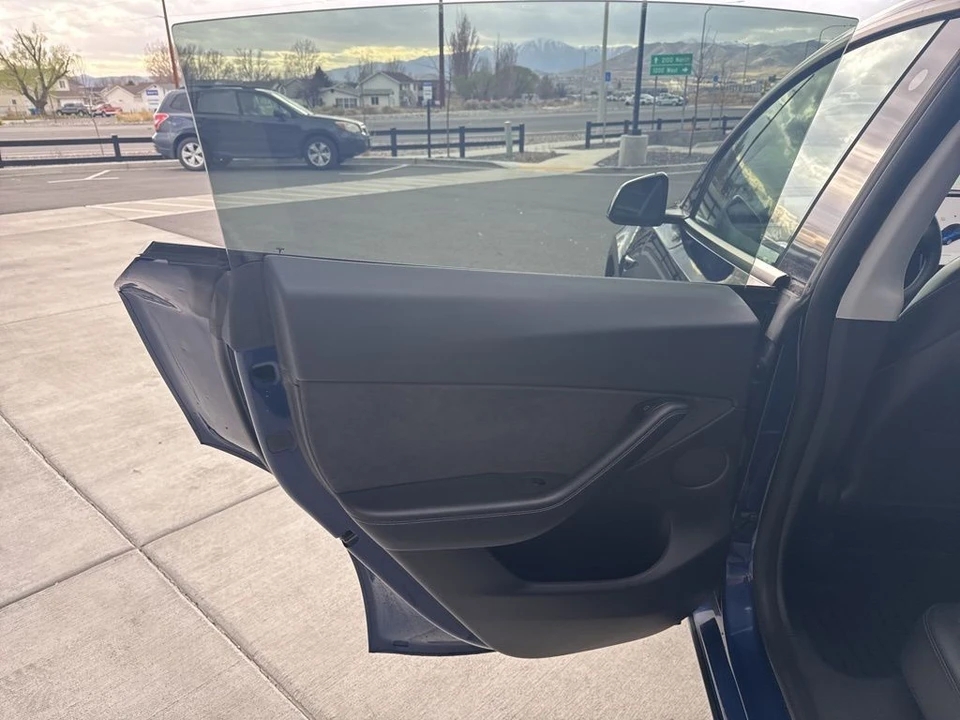 2021 Tesla Model Y - Image 14 of 21