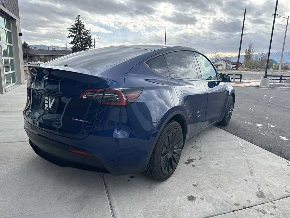 2021 Tesla Model Y - Image 8 of 21