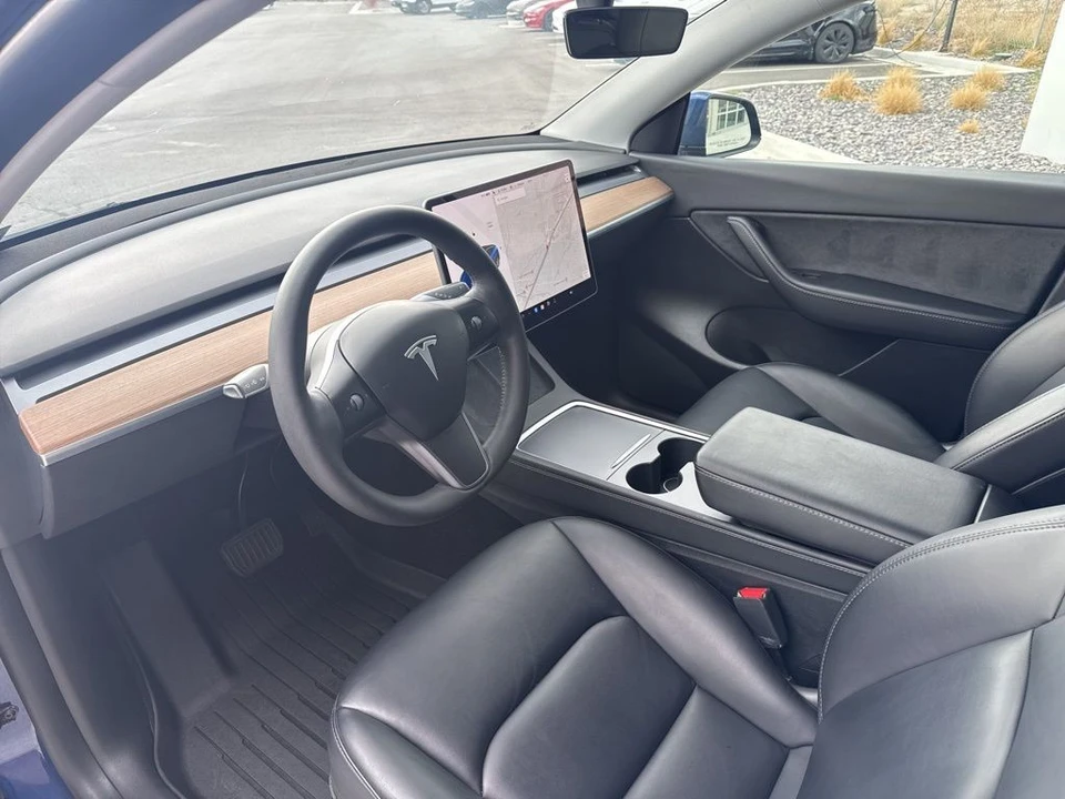 2021 Tesla Model Y - Image 12 of 21