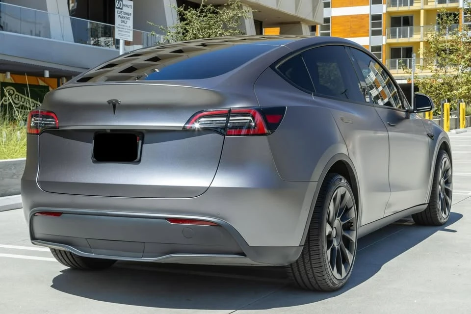 2021 Tesla Model Y - Image 2 of 3