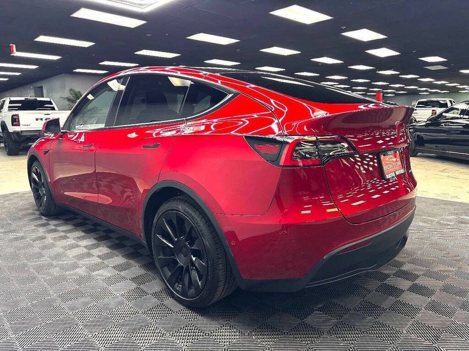 2021 Tesla Model Y - Image 11 of 21