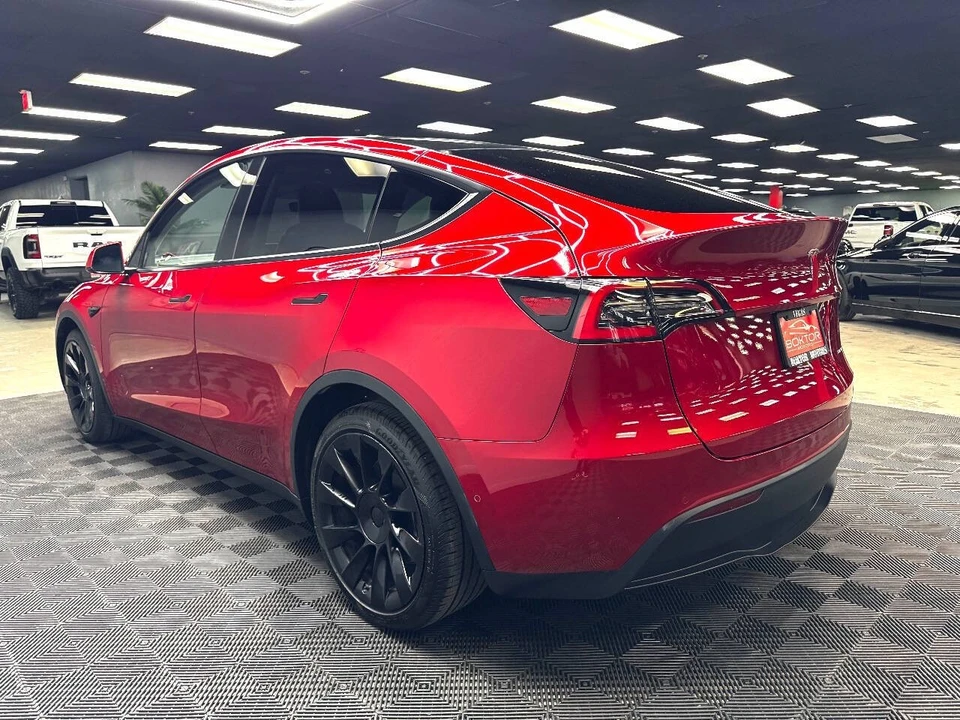 2021 Tesla Model Y - Image 9 of 21