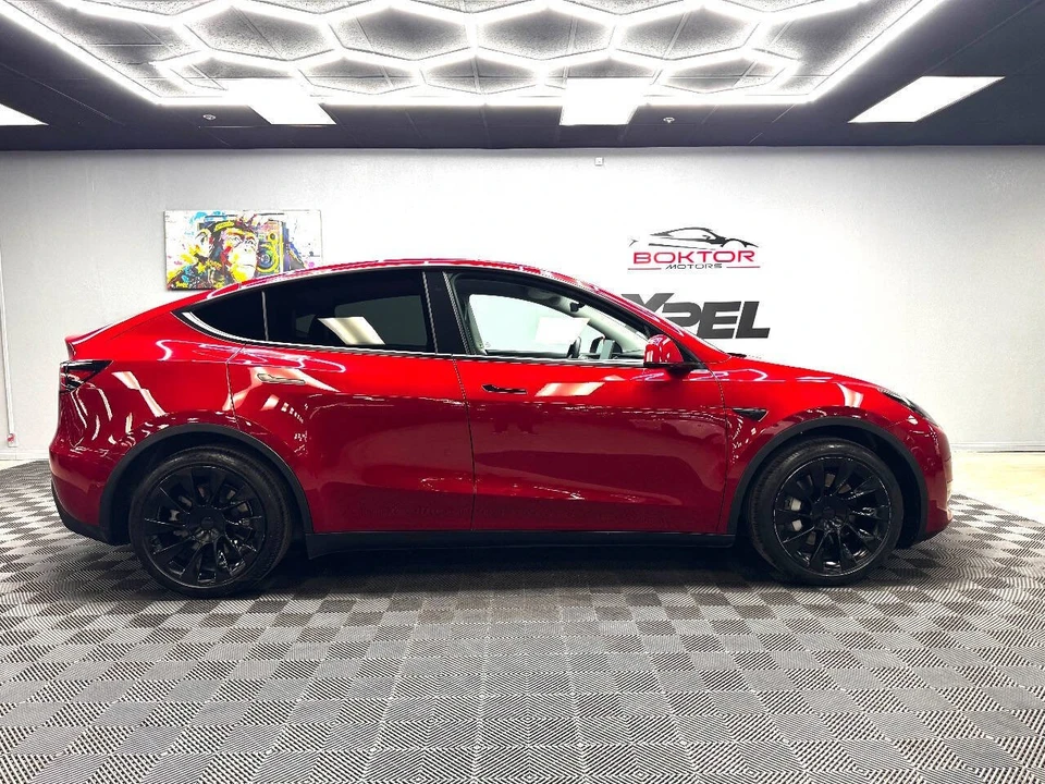 2021 Tesla Model Y - Image 15 of 21