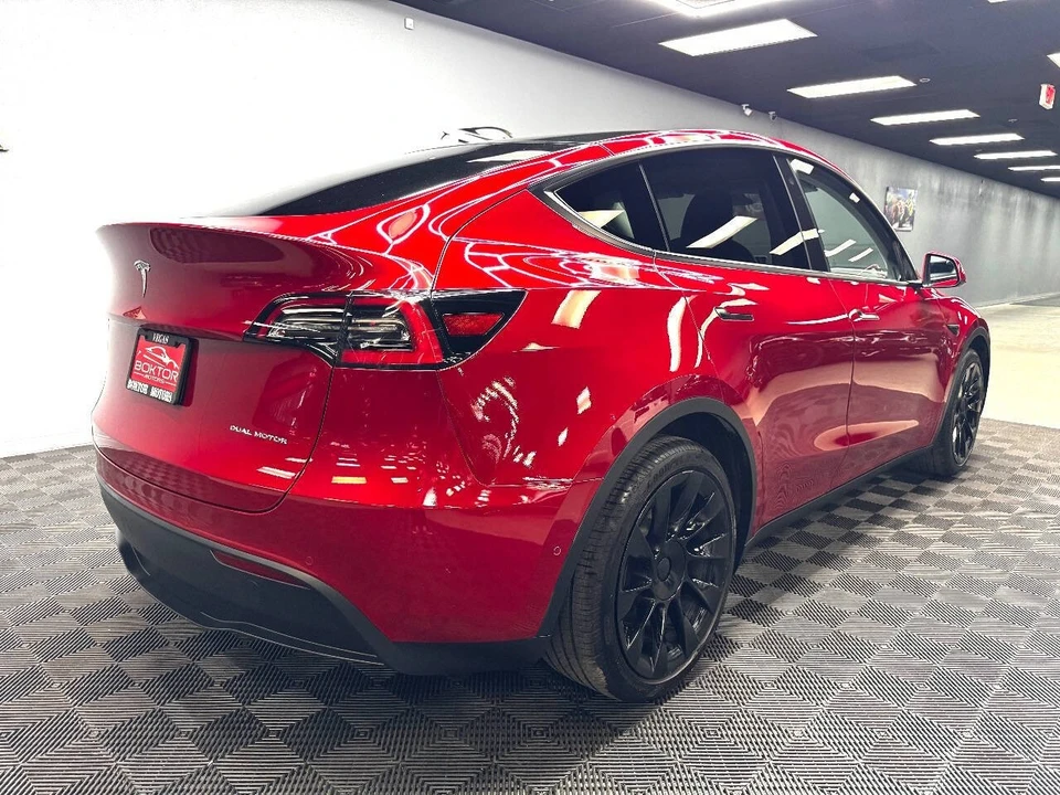 2021 Tesla Model Y - Image 12 of 21