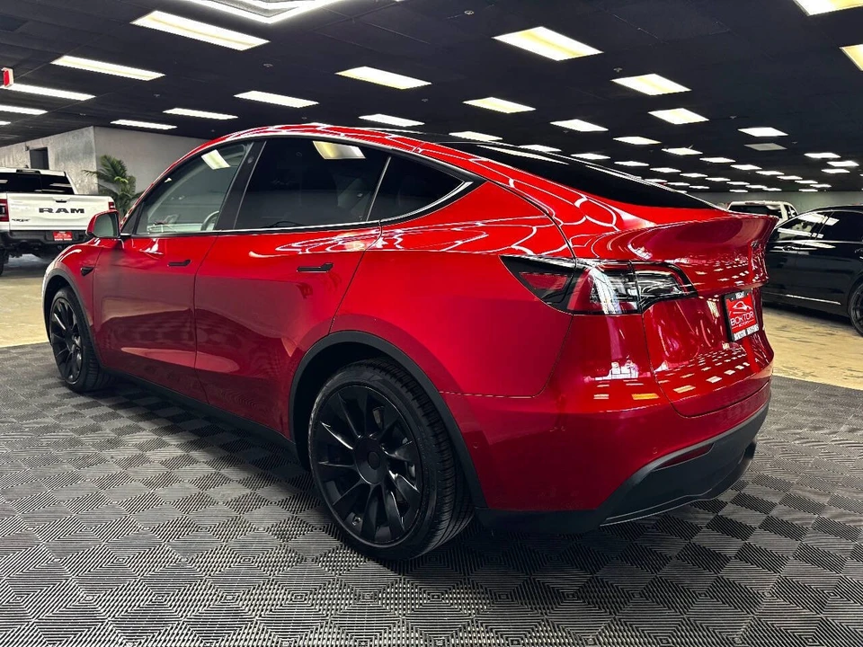 2021 Tesla Model Y - Image 9 of 21