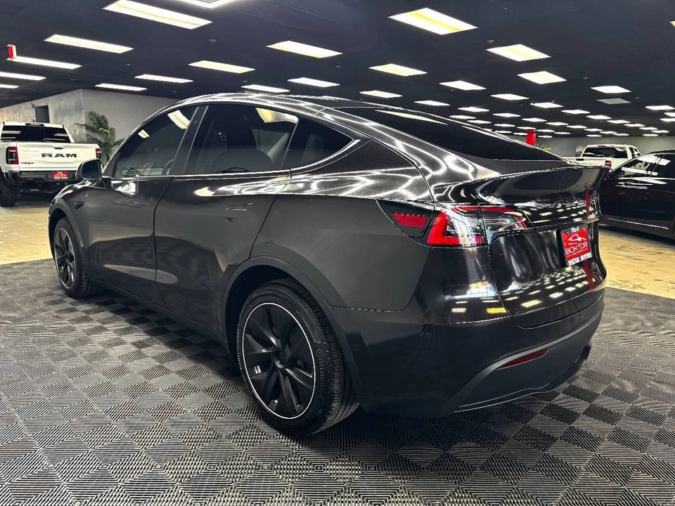 2021 Tesla Model Y - Image 9 of 12