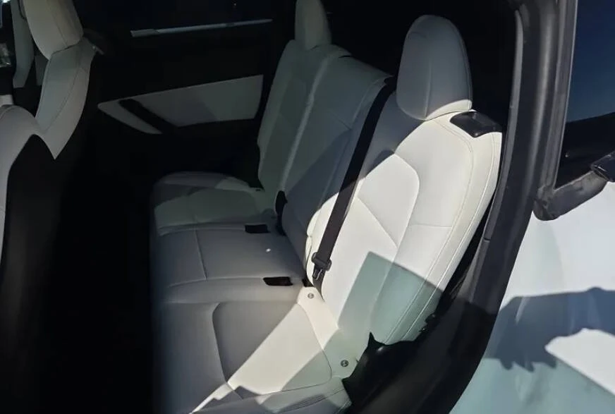 2021 Tesla Model Y - Image 9 of 10