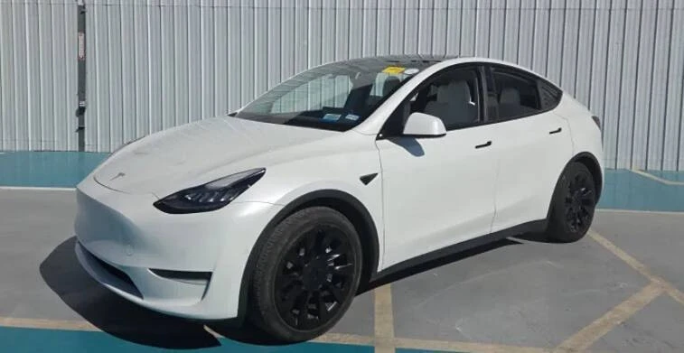 2021 Tesla Model Y - Image 2 of 10
