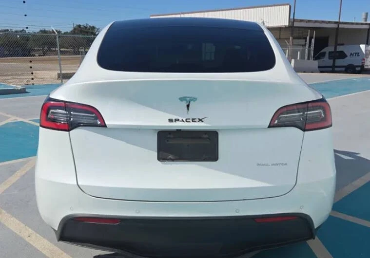 2021 Tesla Model Y - Image 6 of 10