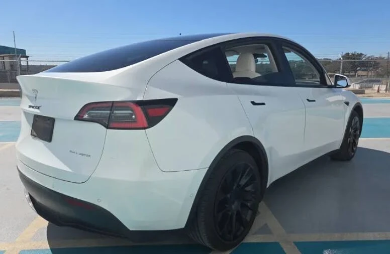 2021 Tesla Model Y - Image 4 of 10