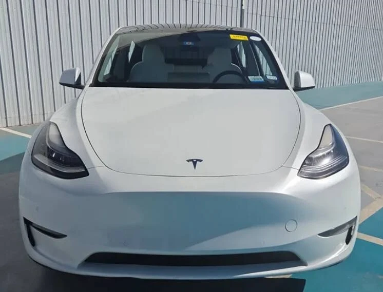 2021 Tesla Model Y - Image 5 of 10