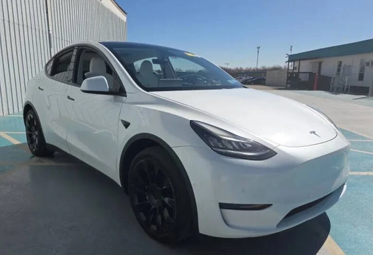 2021 Tesla Model Y - Image 3 of 10