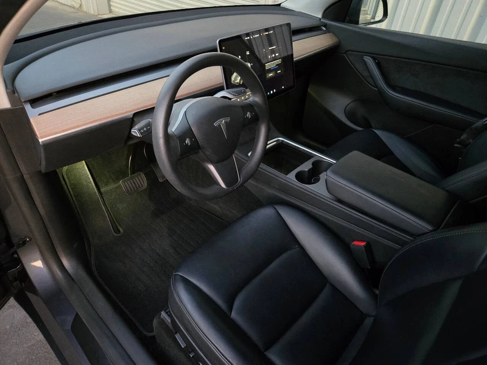 2021 Tesla Model Y - Image 20 of 21
