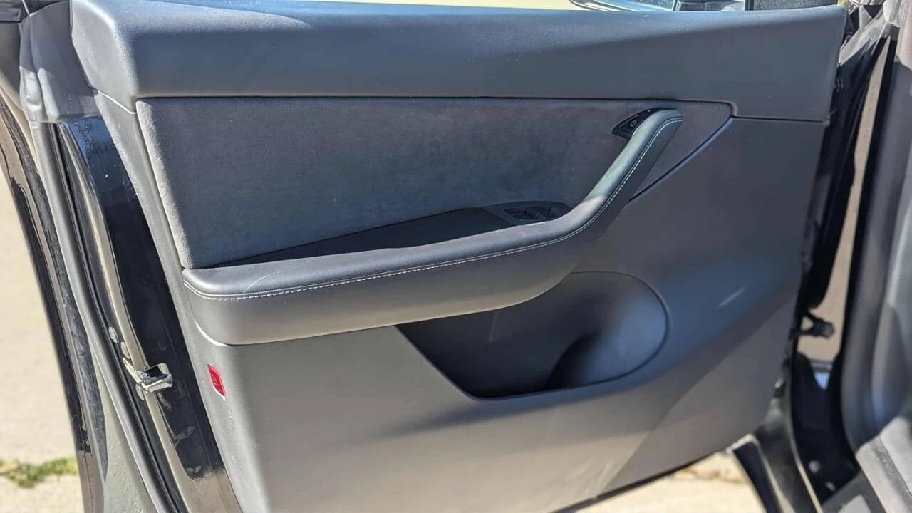 2021 Tesla Model Y - Image 9 of 12