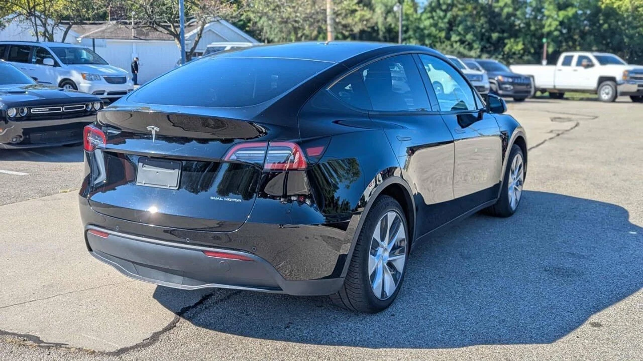2021 Tesla Model Y - Image 8 of 12
