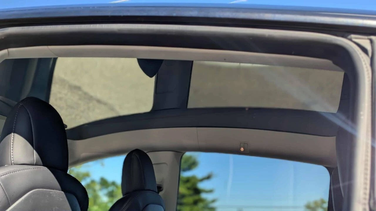 2021 Tesla Model Y - Image 11 of 12