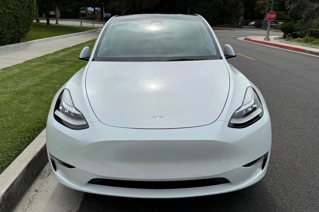 2021 Tesla Model Y - Image 2 of 31