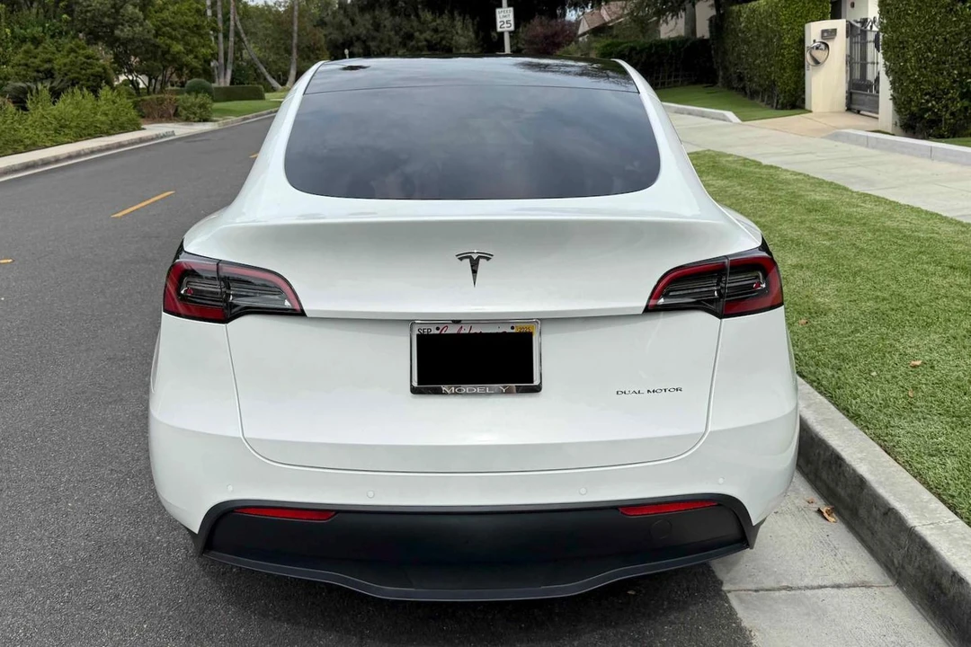 2021 Tesla Model Y - Image 5 of 31
