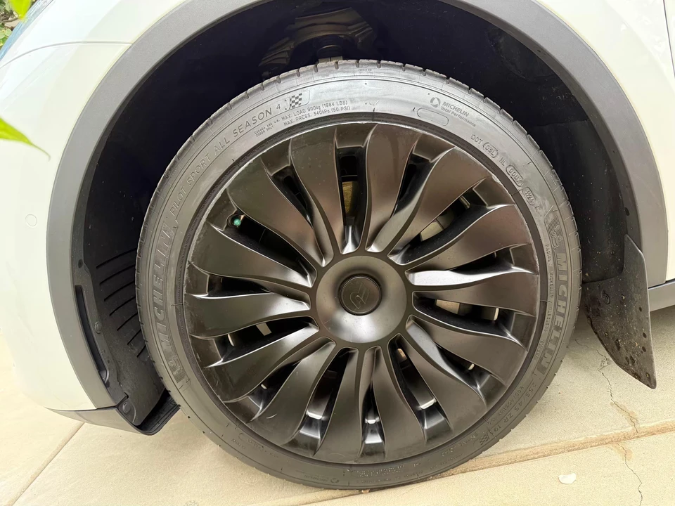 2021 Tesla Model Y - Image 20 of 31