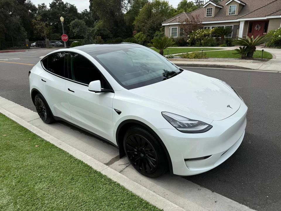 2021 Tesla Model Y - Image 8 of 31