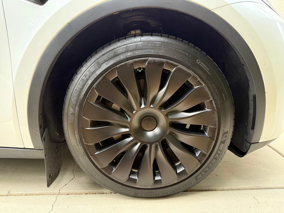 2021 Tesla Model Y - Image 23 of 31